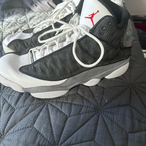 Jordan 13s Black/White/Grey w Red

Lightly worn. Best shape - Picture 2 of 4